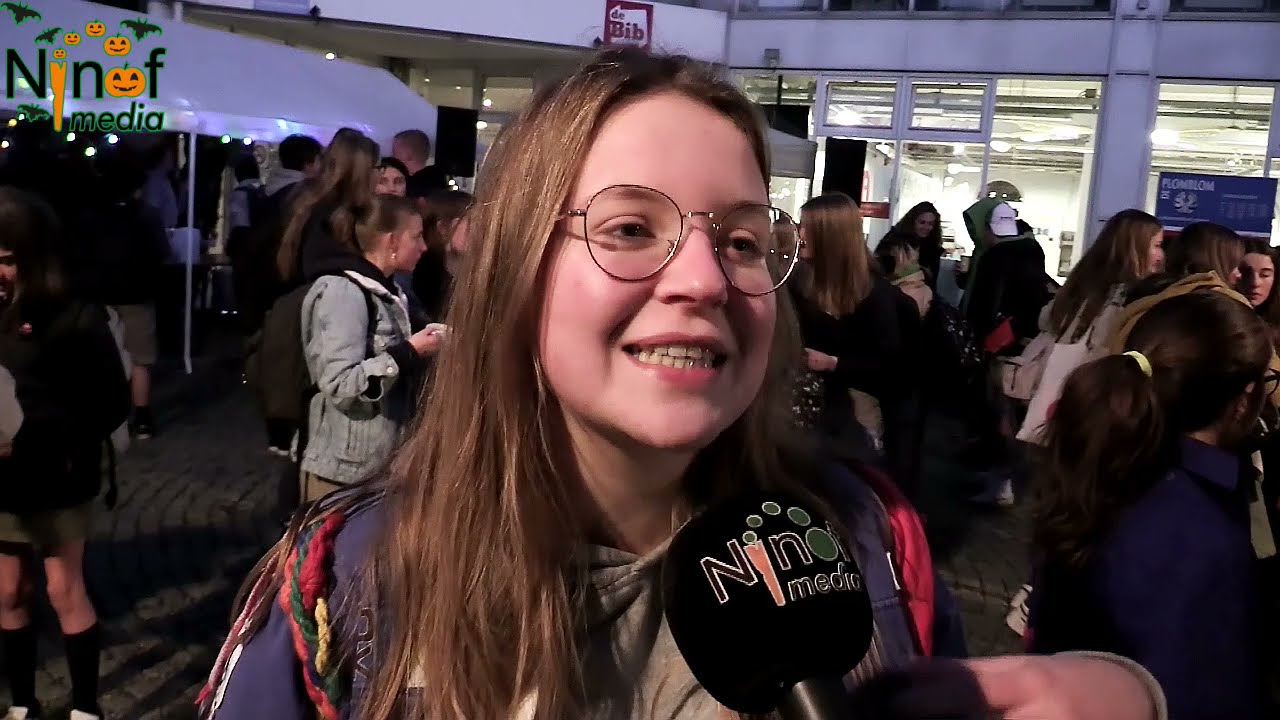 Met gekke bekers en in uniform aanschuiven op de ‘Dag van de jeugdbeweging’