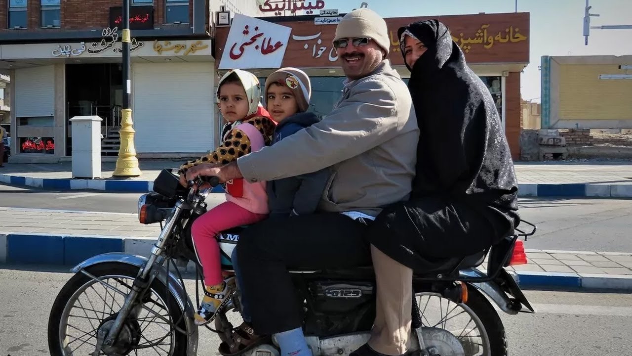 Iran Reisen: «Unterwegs mit!» Irmscha Lüthi in Iran