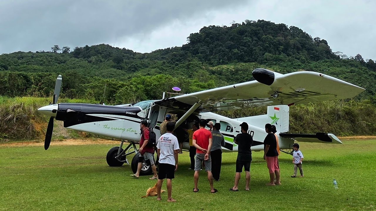 Pesawat kecil jenis pilatus