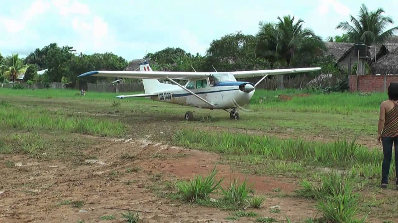 Epic Landing of a Single Engine Cessna in Peruvian Amazon Ju