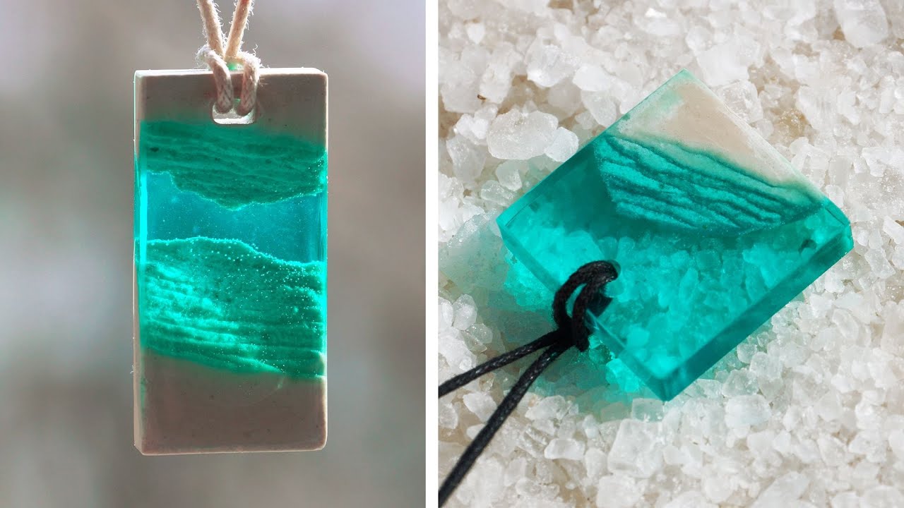 Wow this plaster Easy to make pendants PENDANTS MADE OUT OF AN EPOXY RESIN / EASY DIY JEWELRY IDEAS