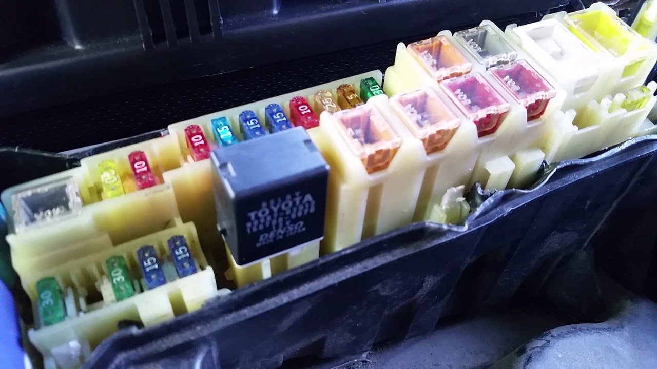 How to change a 120 volt  alternator fuse on a Lexus