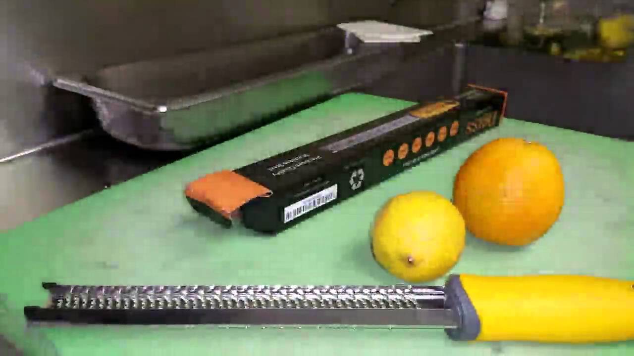 Deiss&reg; PRO Citrus Lemon Zester & Cheese Grater Review, Perfect sturdy zester aka microplane