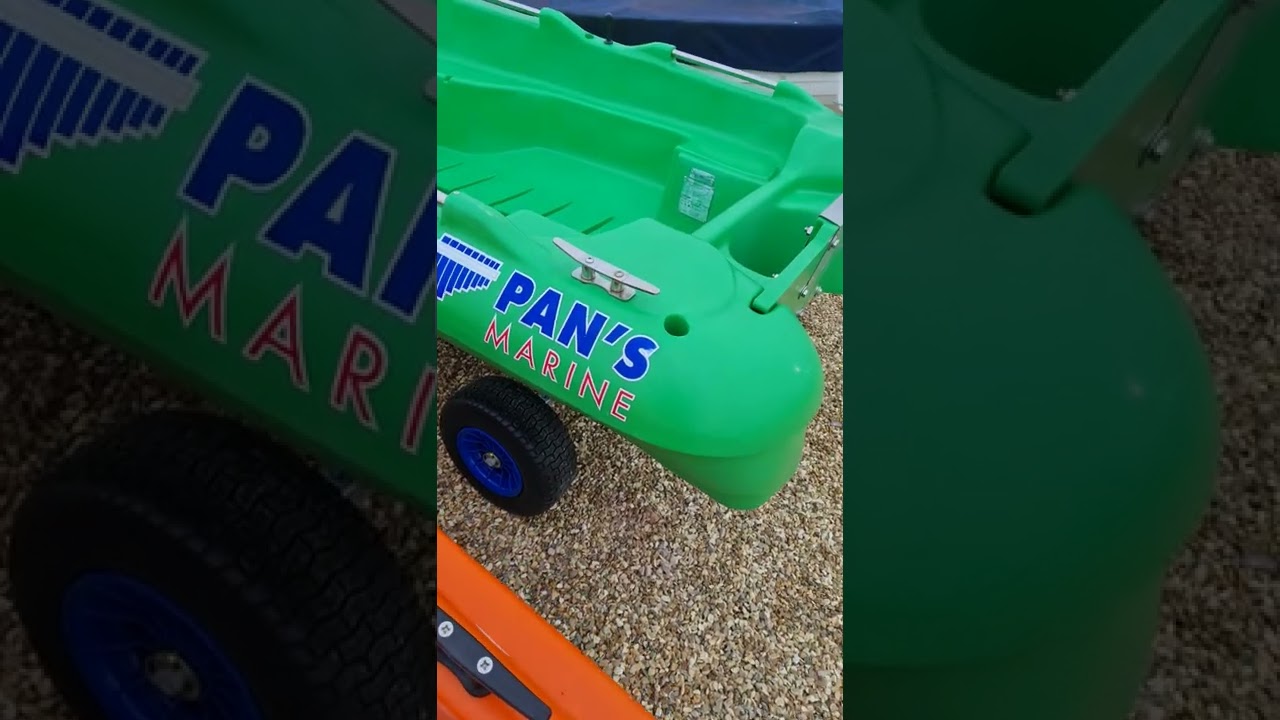 side by side comparison between a pans marine and rigiflex boat.