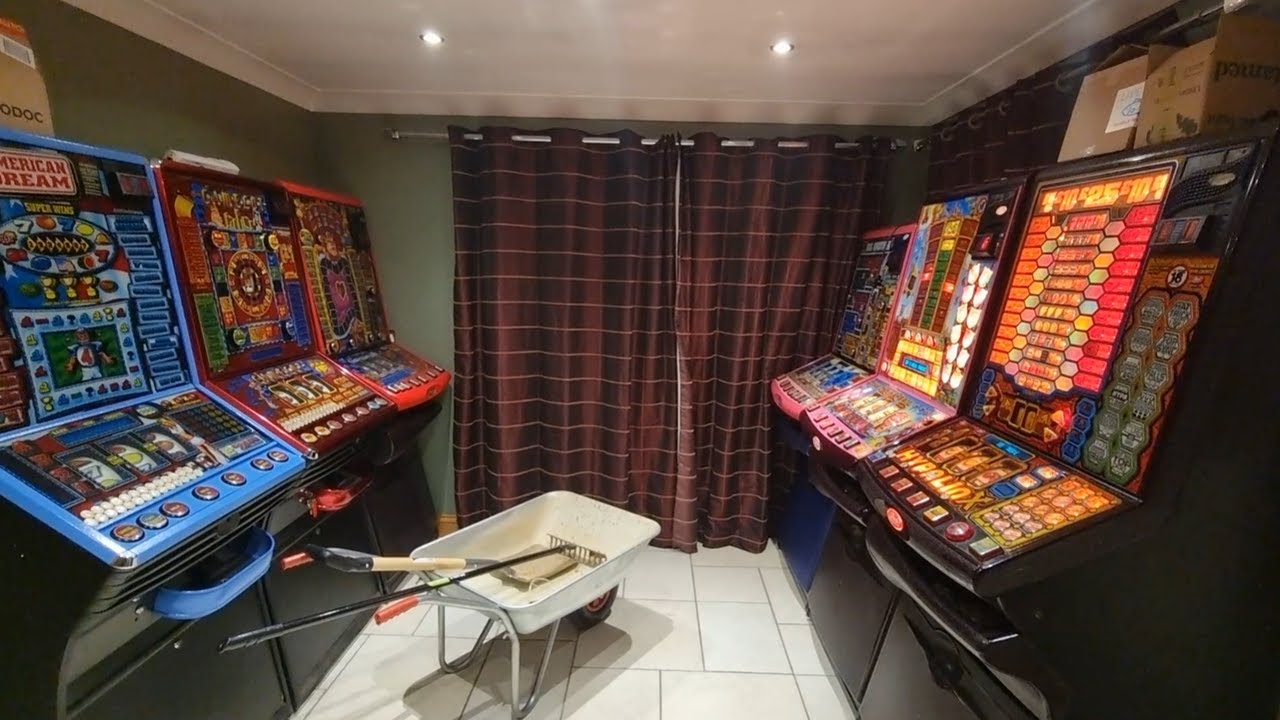 Home Fruit Machine Video American Dream Vamp Monty Python & Hypalinx