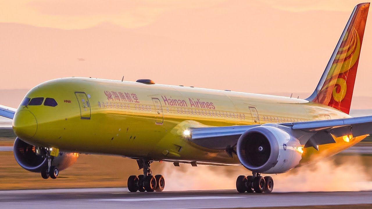 Breathtaking GOLDEN HOUR Traffic With LIVE ATC | Plane Spotting at Vancouver YVR