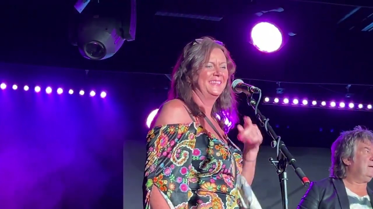 SPIRIT OF SMOKIE -  Stumblin' In