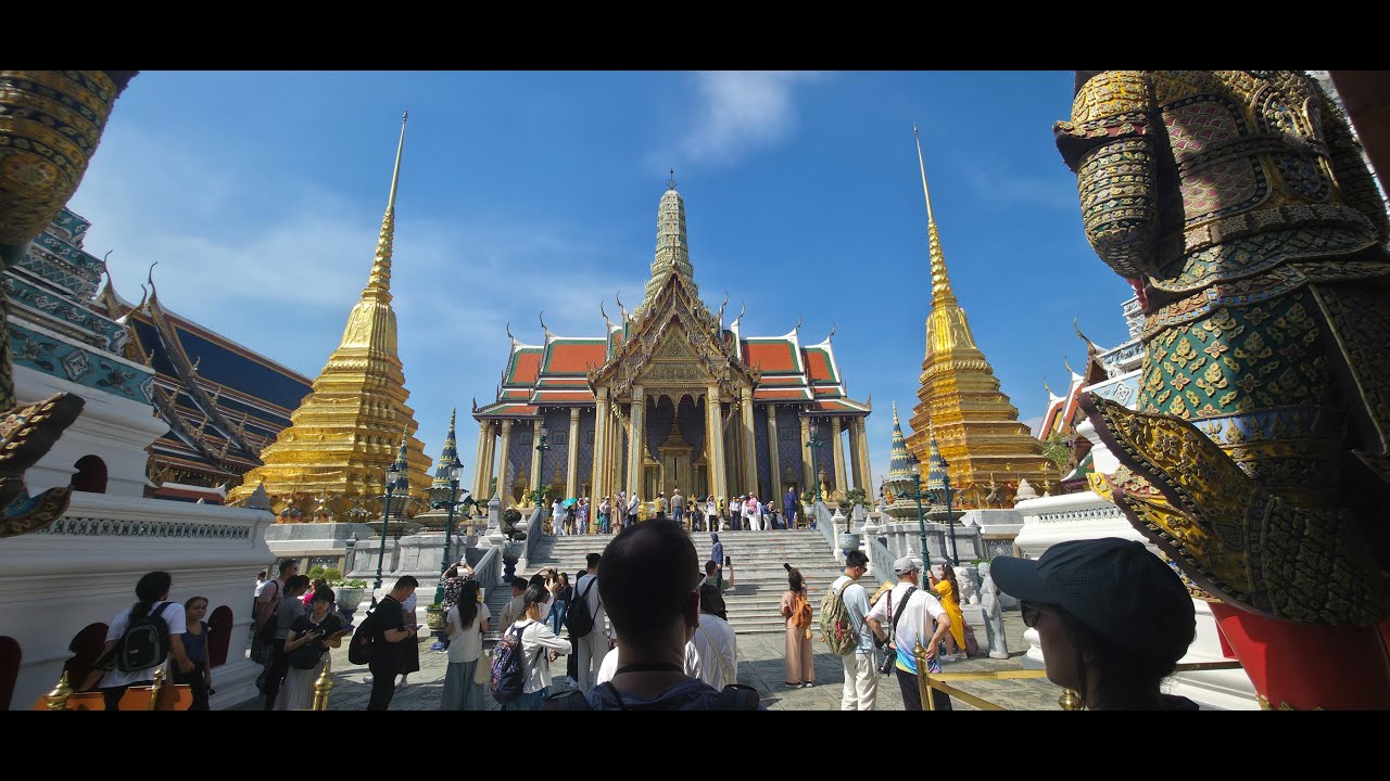 Thailand’s most beautiful palace 🇹🇭✨ #bangkoklife #grandpalacebangkok