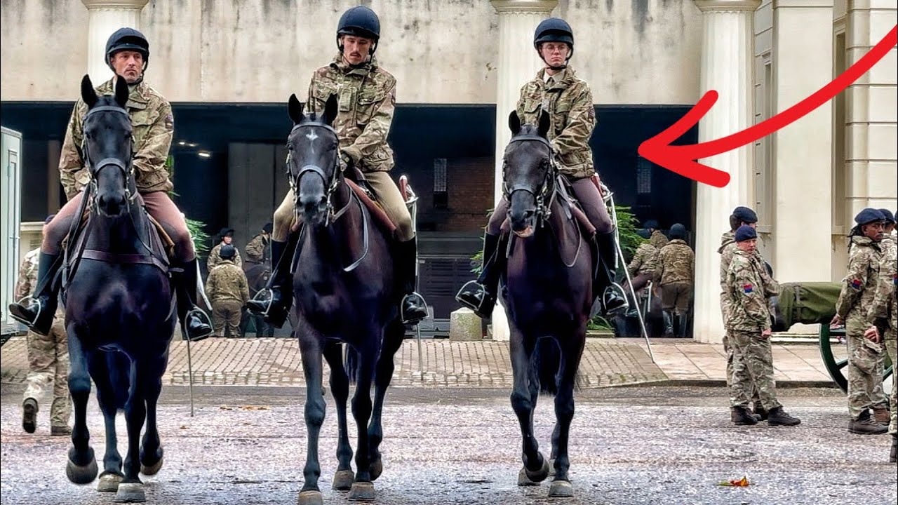 ROYAL ARTILLERY GEAR UP IN FULL CAMOUFLAGE IN CENTRAL LONDON 🇬🇧