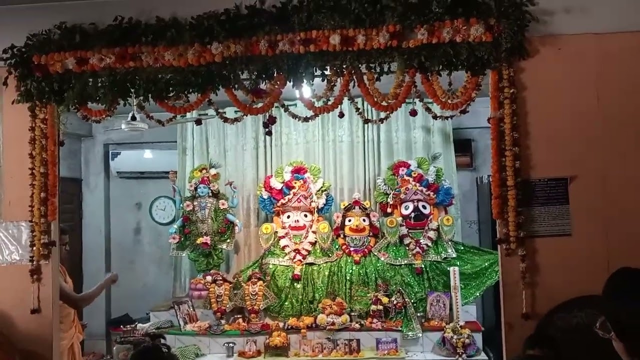 হরে কৃষ্ণ রাধে রাধে সাভার কাতলাপুর ইসকন মন্দির#shabash#Badlapur ISKCON mandir#darshan karo singer 🙏🤗