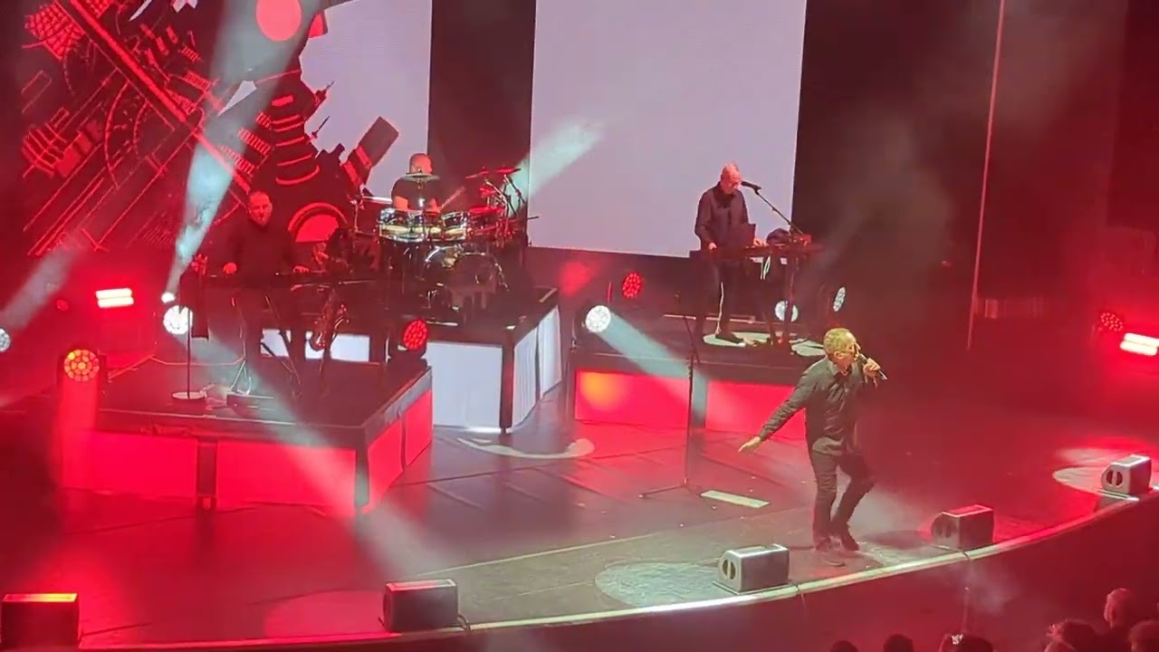 OMD live, Bauhaus Staircase - Manchester O2 Apollo, 1 March 2024
