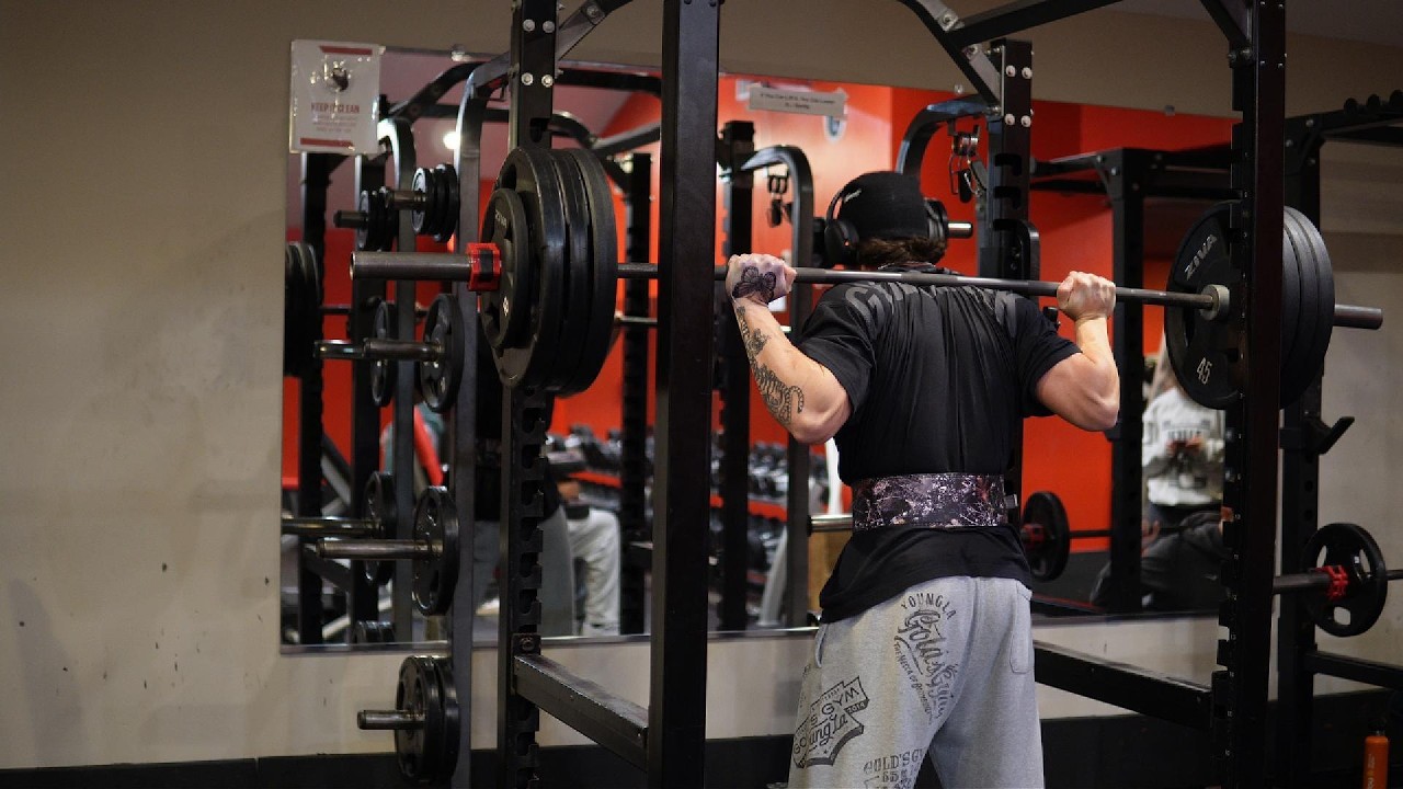 Winter Bulk ep 20 - Squatting so Hard I Almost PASSED OUT.