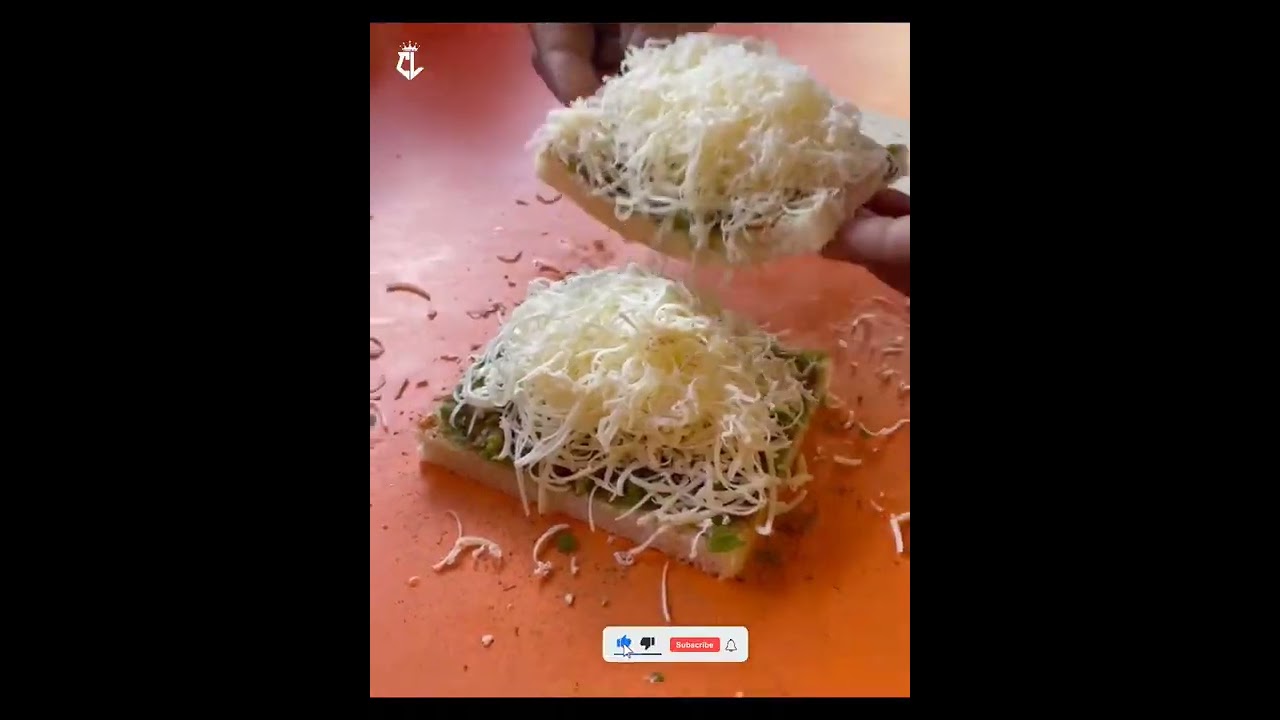 Yummy & Testy cheese burger🍔😋 #trending #shorts #streetfood #onlyforfoodi #cooklovers #cookingvideos