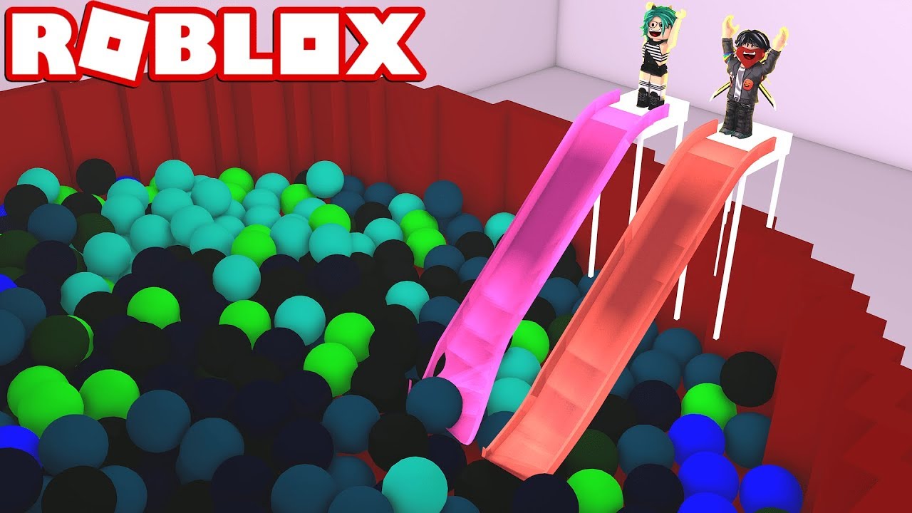 CARRERA de 999.999.999 METROS en PISCINA DE BOLAS de ROBLOX😱