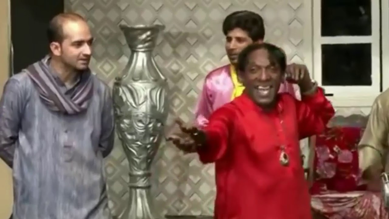 Funny video ... Lucky & Gulnaz.... Pakistani stage drama clip