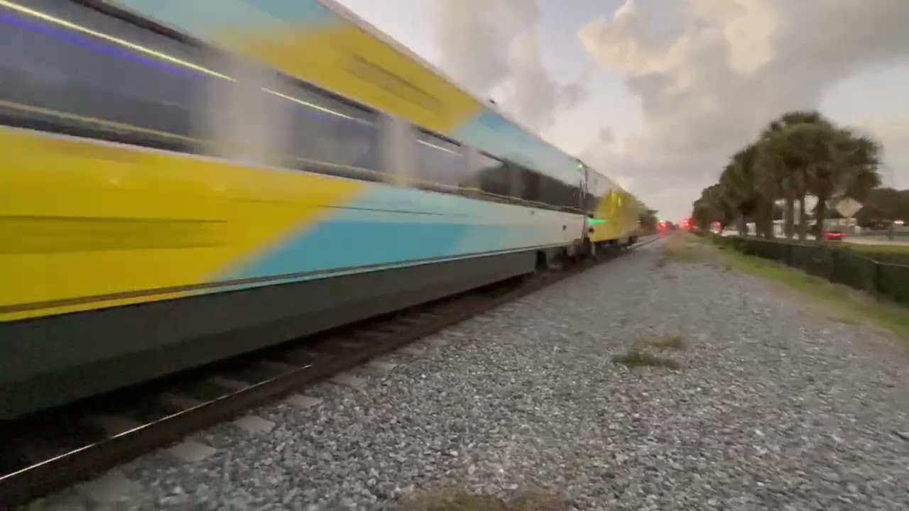 Oakland park  railfaning pt.1