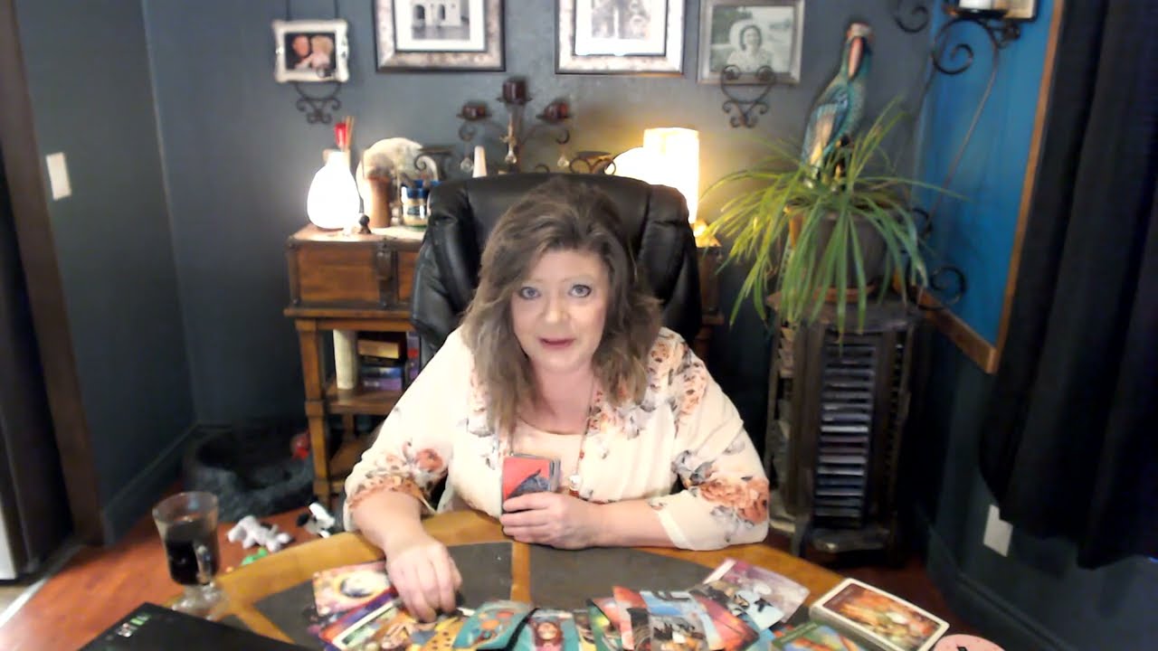 CAPRICORN MAR 18 ALL YOUR GOOD DEEDS ARE COMING BACK TO YOU IN BIG WAYS! UNEXPECTED INCOME!