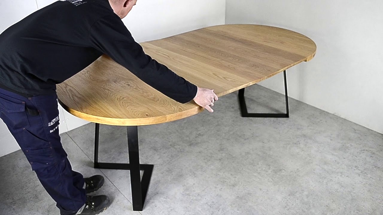 FUJI. Mesa de comedor redonda de estilo industrial-n&oacute;rdico.