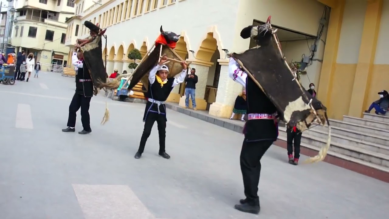 fiestas zhizho / LAMA PRODUCCIONES