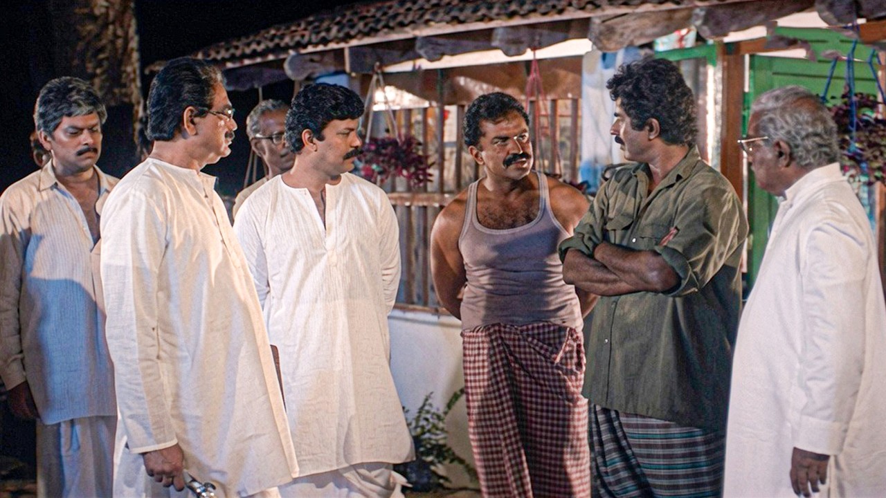 കള്ളനെ പിടിച്ചുകൊടുത്തിട്ടിപ്പോ ബാക്കിയുള്ളവന്&zwj; നാറി..! | Mammootty Movies | Evergreen Movie Scenes