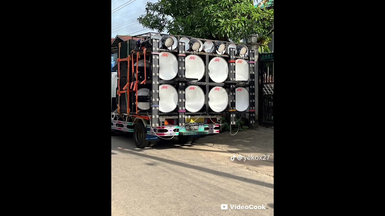 Dj Kyaw Min Soe ဒန်သံလှလှလေးနဲလမ်သွားလမ်လာဖွင့်ကြည့်ပေါ့🥰🥰🥰