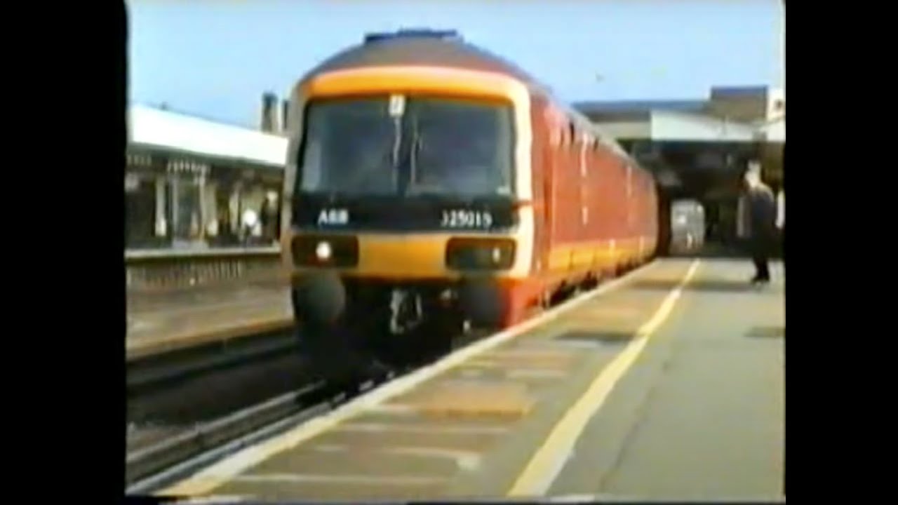 Tonbridge miscellany Royal mail class 325 and engineering track renewal work and rare Bulleid wagon