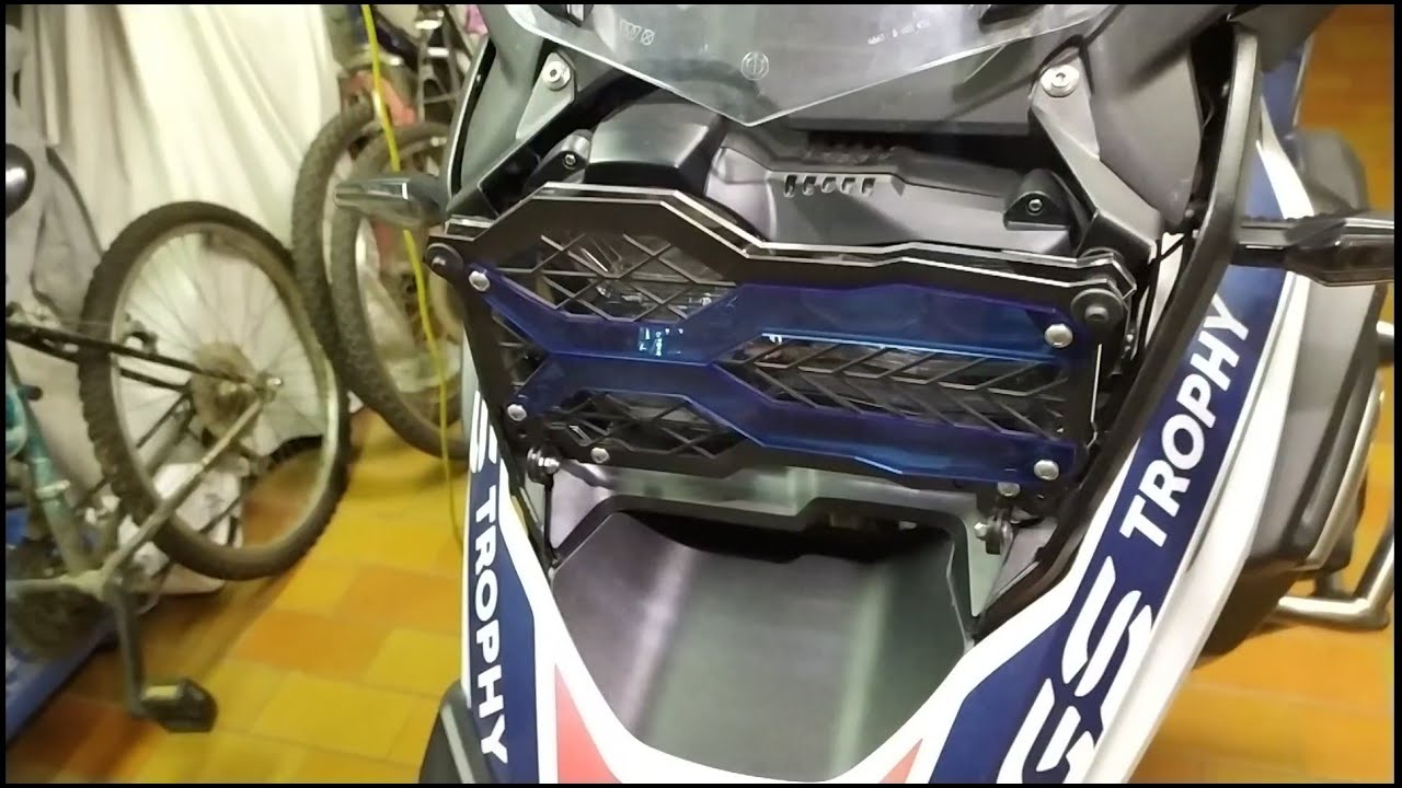 protezione faro led BMW R 1250 GS - montaggio protezione con griglia e drl colorato a X