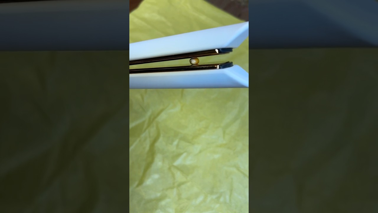 &ldquo;Popcorn with a hair straightener&rdquo;#shorts #popcorn #recipe #usa #grocery #corn #food #cooking #easy