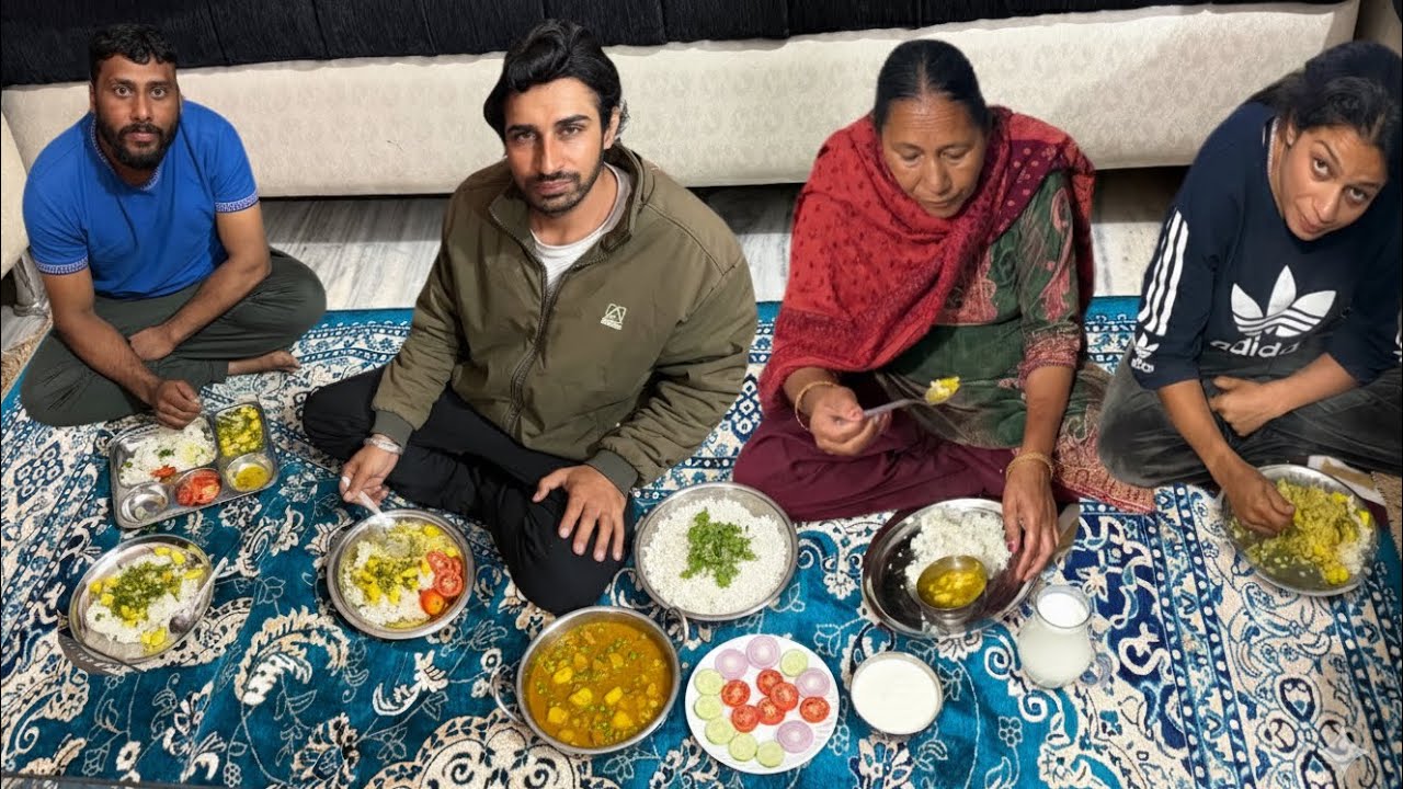 Making Aloo Matar & Chawal 🤤😍 | Night dinner Maza hi aa gya kha ke 🥀🥰