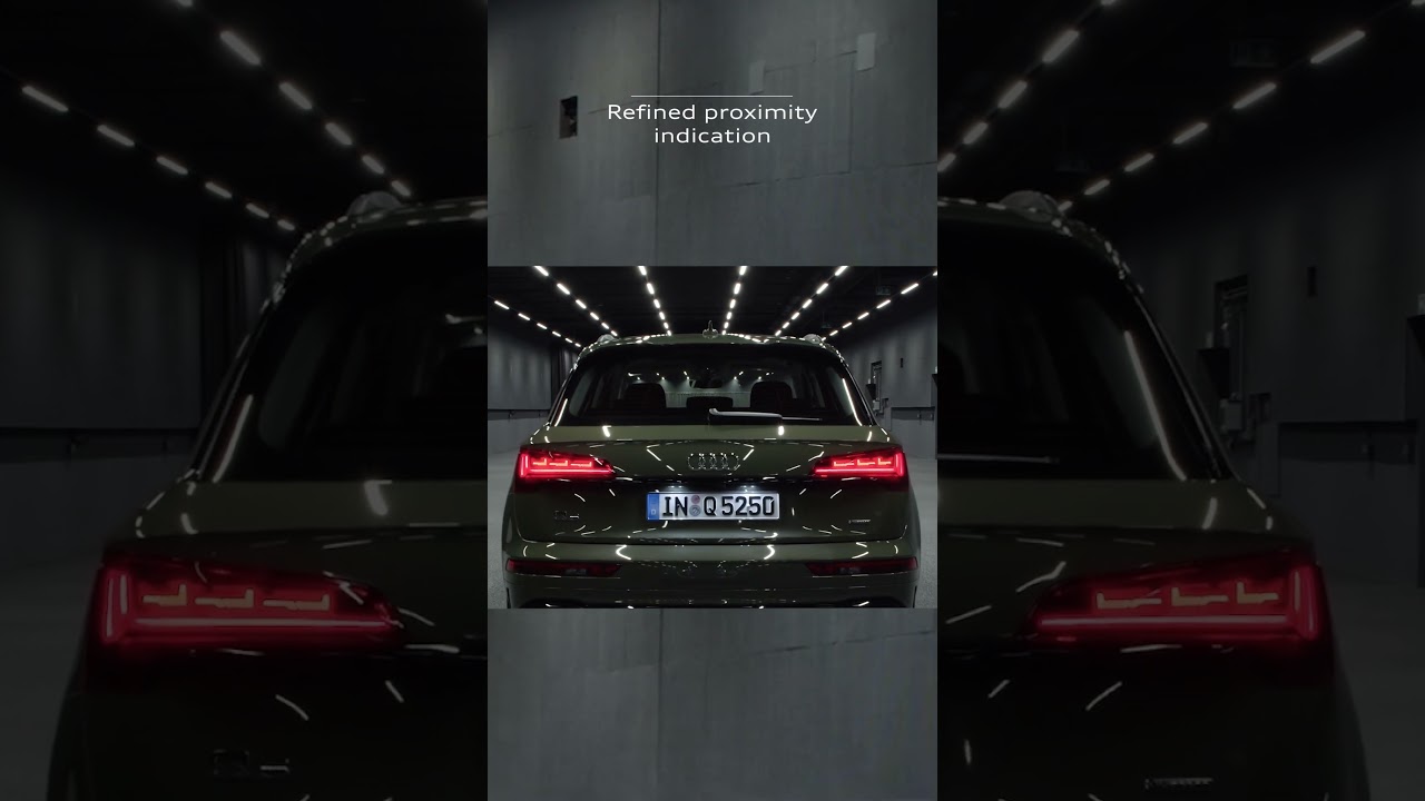 The advanced technology of the Audi Q5 digital OLED taillights.