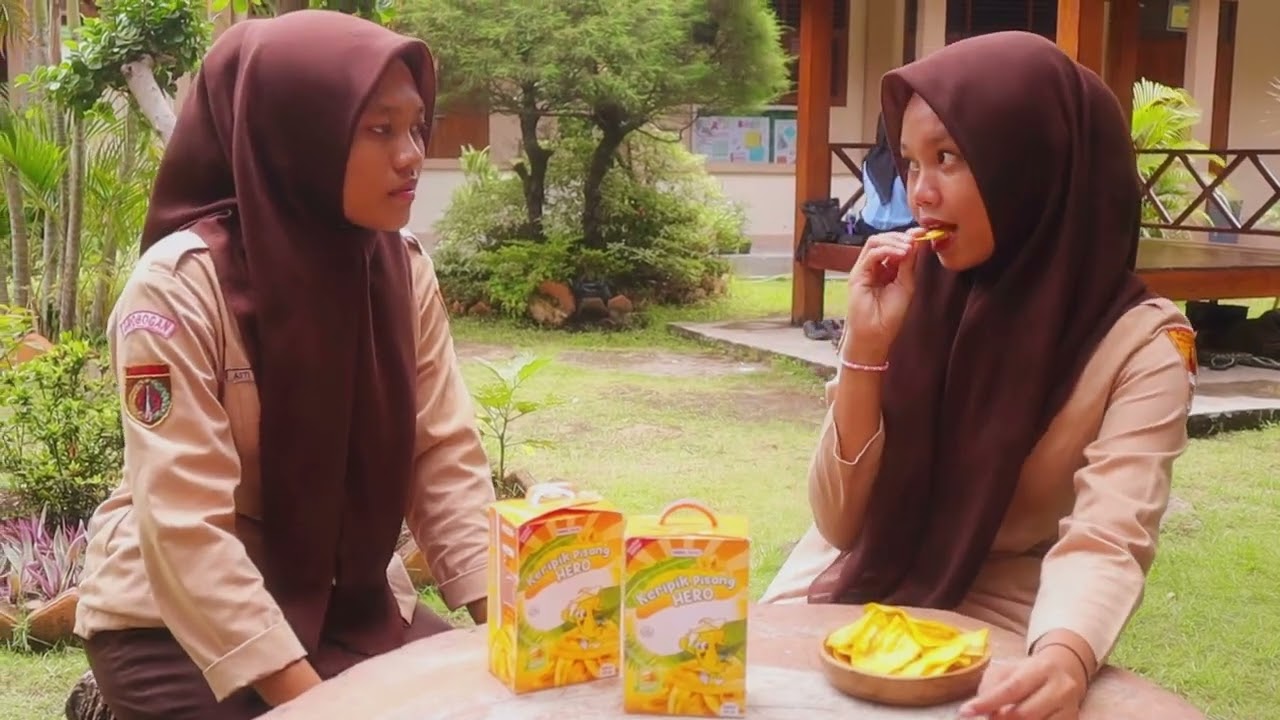 IKLAN PRODUK I KERIPIK PISANG HERO