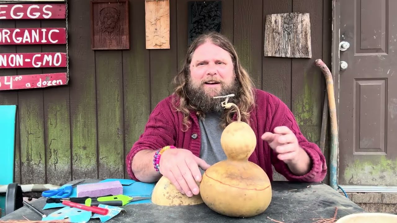Making a gourd bowl with pine needle edge. 