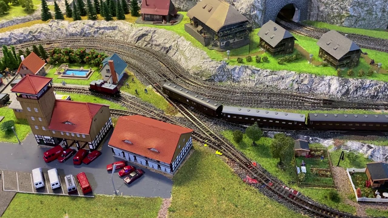 N-Spur Vollautomatische Modelleisenbahn, Drehscheibe Licht, Ton alles v&ouml;llig automatisiert gesteuert