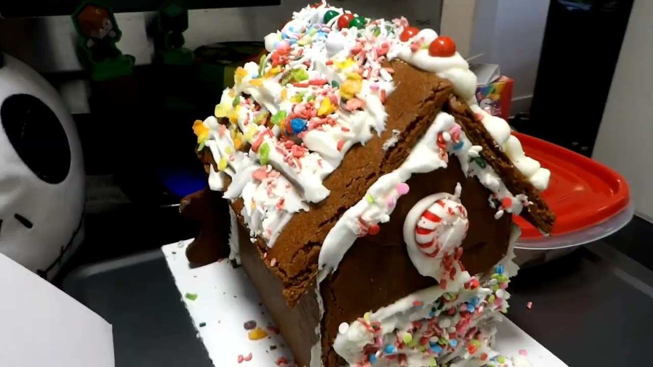 Summer's Beautiful Christmas Home (2025)