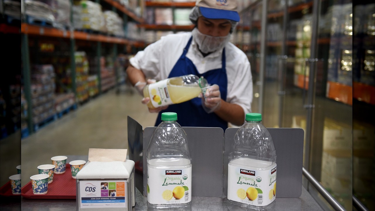 Действительно странные правила, которым следуют дегустаторы Costco