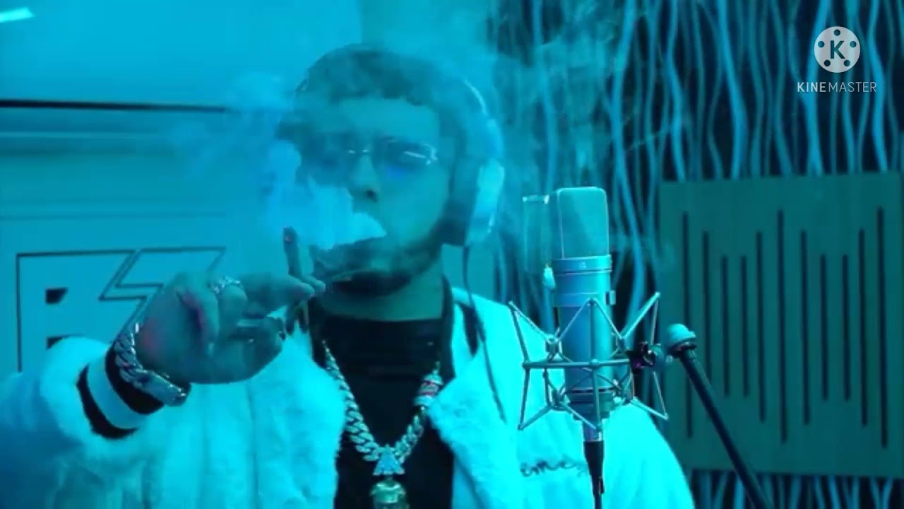 anuel se fuma un porro de mariguan* en plena cancion😰😰😰