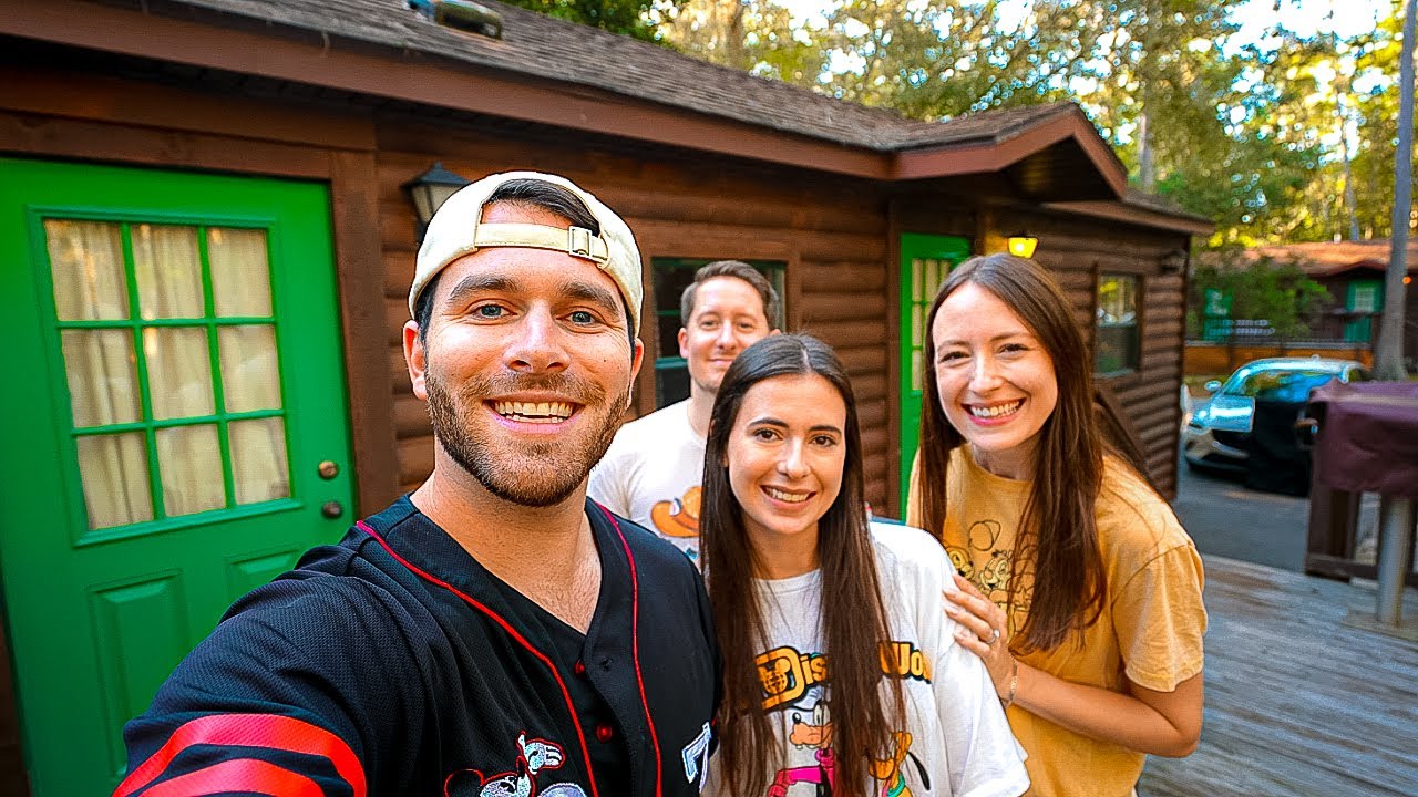 I Stayed At Disney BUT It Didn’t Start Out As Planned..  One Night At The Fort Wilderness Cabin's!
