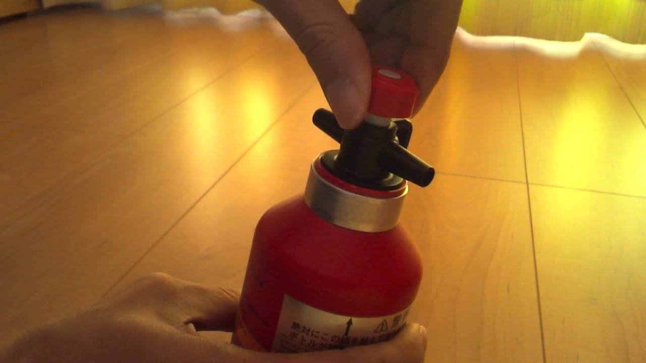 アルコール燃料ボトル【トランギヤ フューエルボトル0.3ℓ】のレビュー  Trangia Fuel Bottle