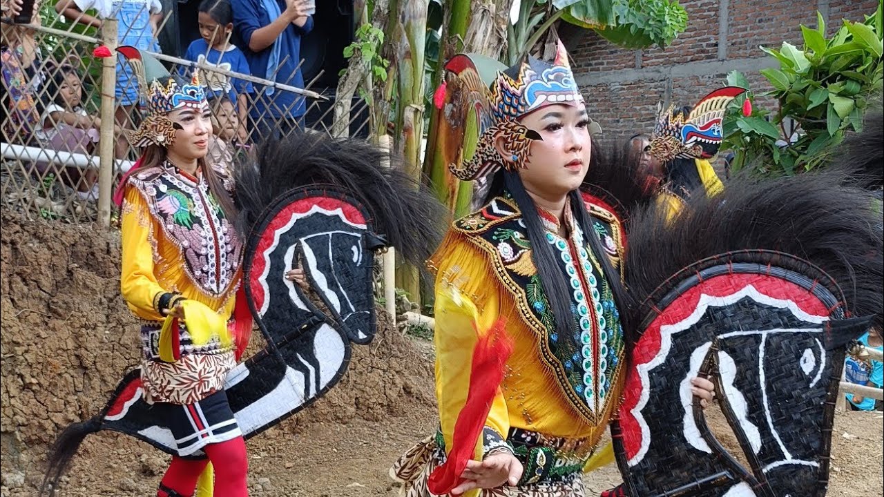 SEMBAHAN PRAJURITAN EBEG WAHYU MUKTI BUDOYO KALISALAK LUMBIR
