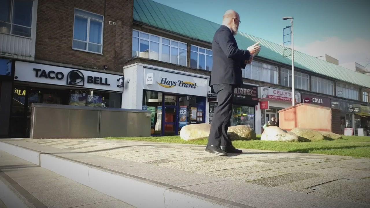 Open Air - Street Preaching 24.12.2025 - England. Pastor Hetherington Weekly Open Air