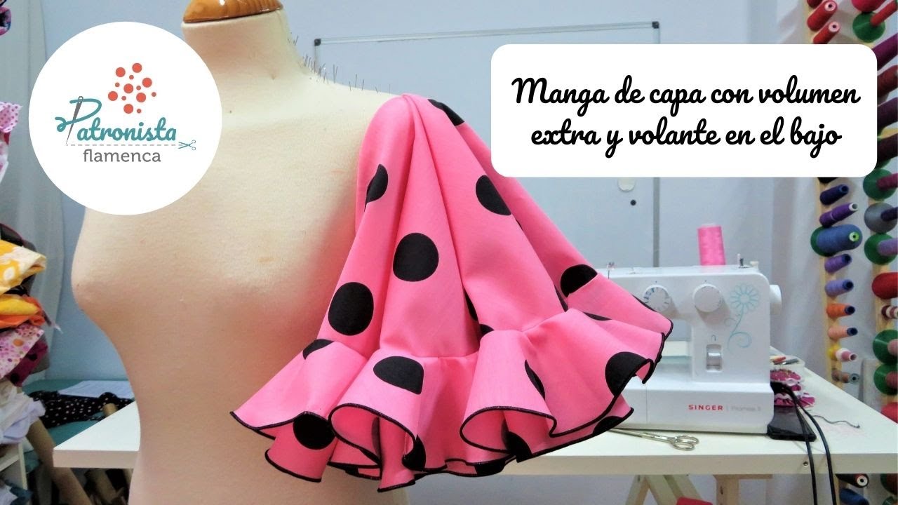 Manga de capa con volumen extra y volante en el bajo