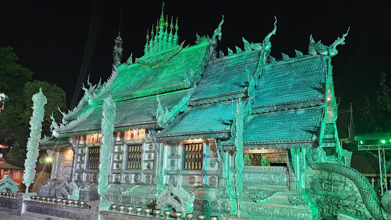 Silver Temple (Wat Srisuphan) in Chiang Mai, Thailand 🇹🇭