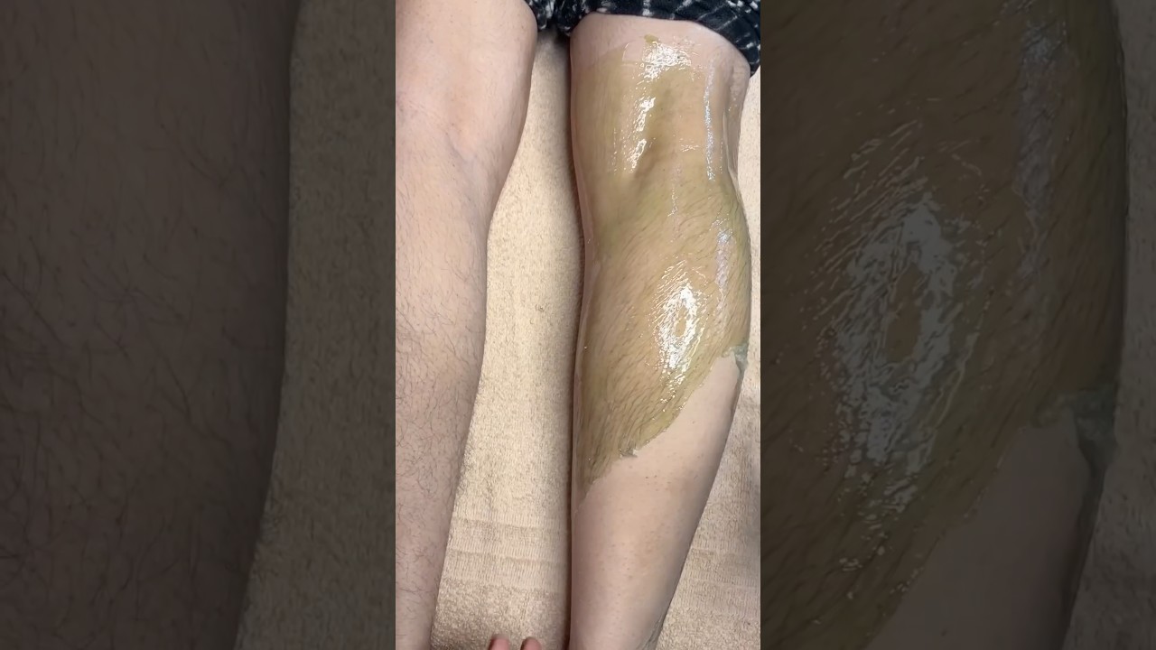 Leg waxing by simple Allovera wax / #waxing #hairremoval #skincare #pummybeautyworld