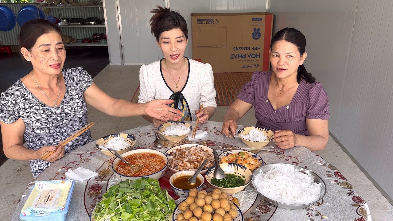 Vui Mừng Linh Nhận Được Số Tiền Lớn Của Cô Phương Lê(Ở Mỹ)Cùng Món Bún Thịt Khìa Tôm Sông/LCSVD