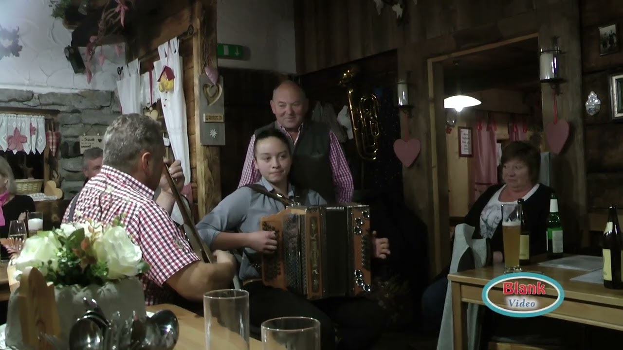 Klausenalm-Fest im Zillertal -- Natalie Kern --