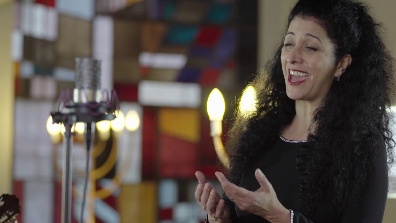„La Rosa Enflorence“, Miri Sharoni, Gesang. Heiko Ossig, Gitarre.