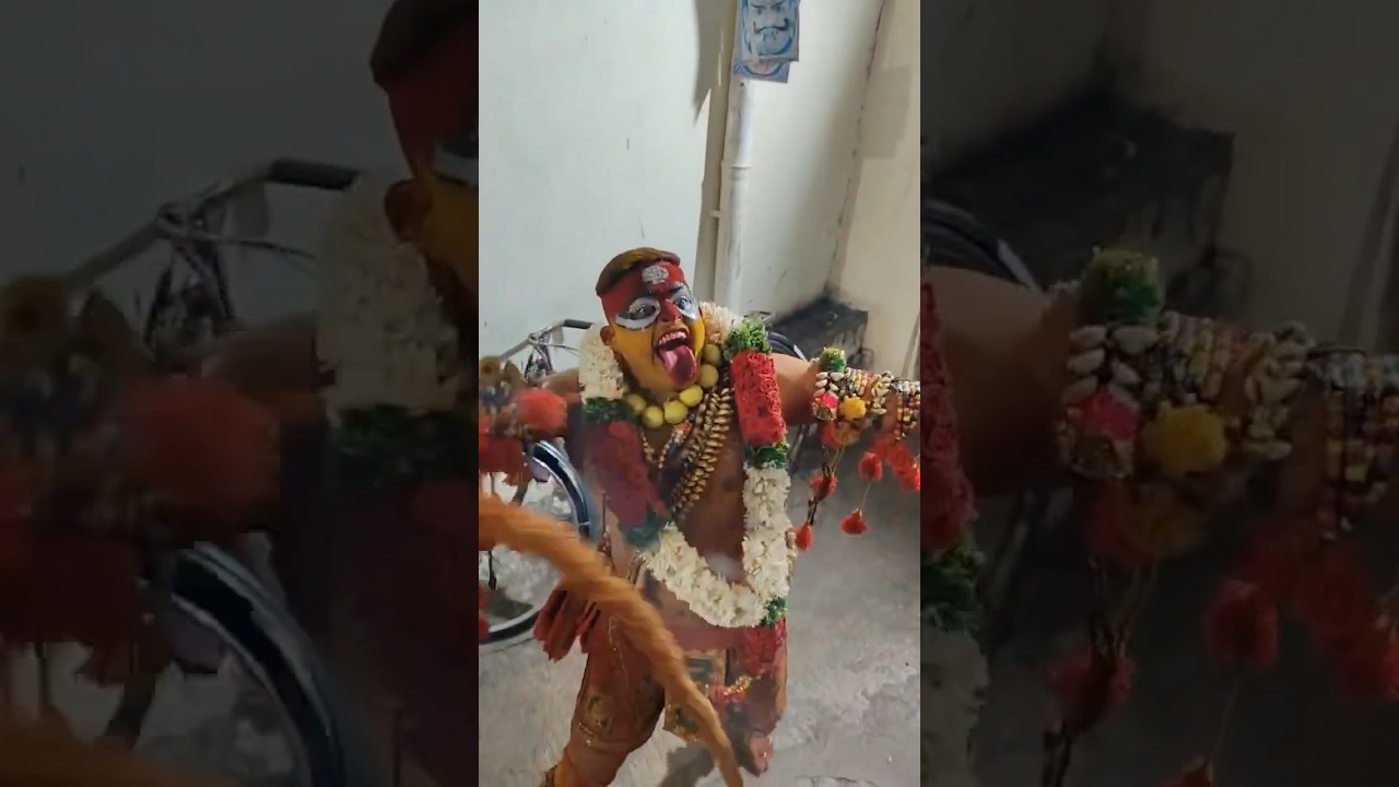 Potharaju beating 🤣🤣  #shorts #potharajubeating #potharajudance #bonalu #bonalu2025 #dance #2025