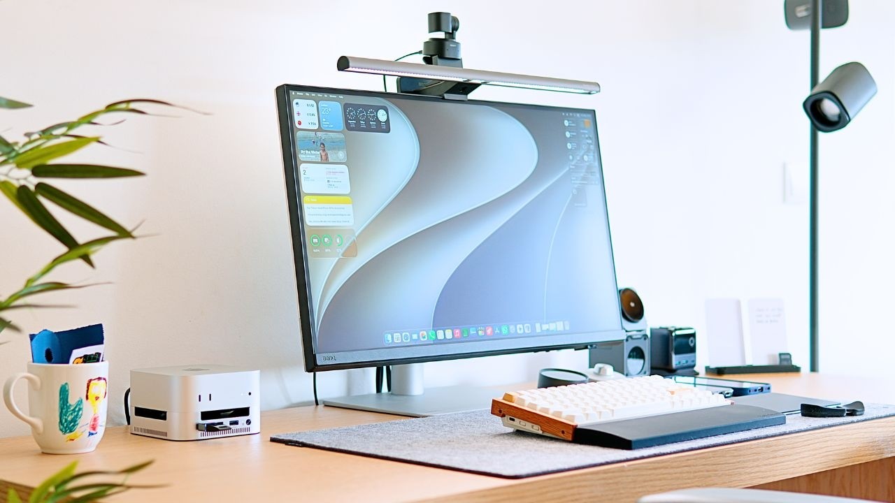 Идеальный сетап рабочего места с M6 Mac mini (минимализм и продуктивность)