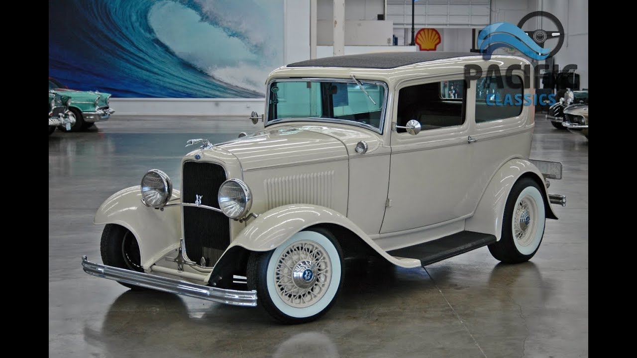 1932 Ford 2 Door Sedan