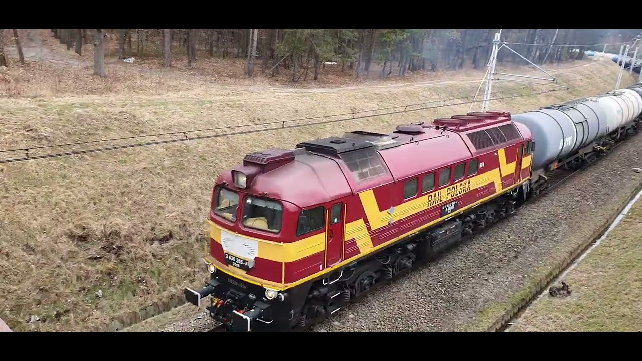 M62M ze składem beczek na szlaku LK71 , a locomotive with a freight train on the route No. 71